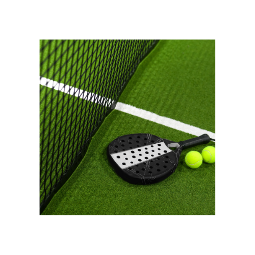 raquette et balle de padel